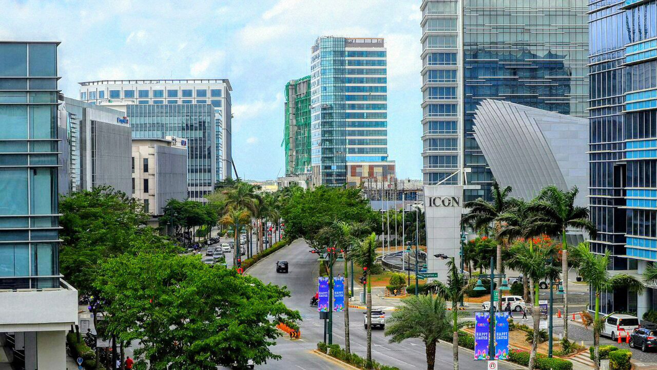 Escape the Rat Race: Why Iloilo Business Park is the New Digital Nomad Dream - Cover Image